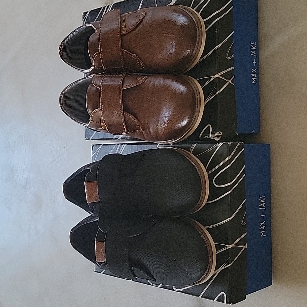 Boys shoes